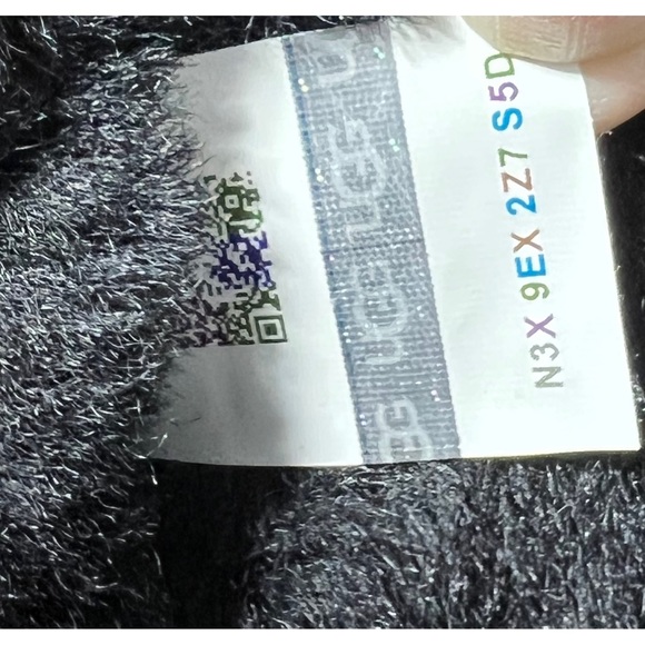 NEW UGG Classic Mini II Black Short Boot Size 10 - Picture 10 of 11